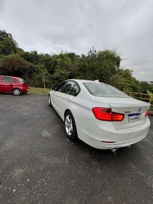 BMW-320i-2014