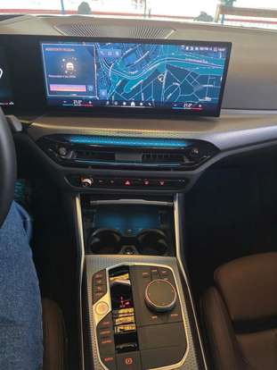 BMW-320i-2025