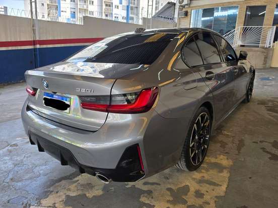BMW-320i-2025