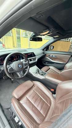 BMW-320i-2020