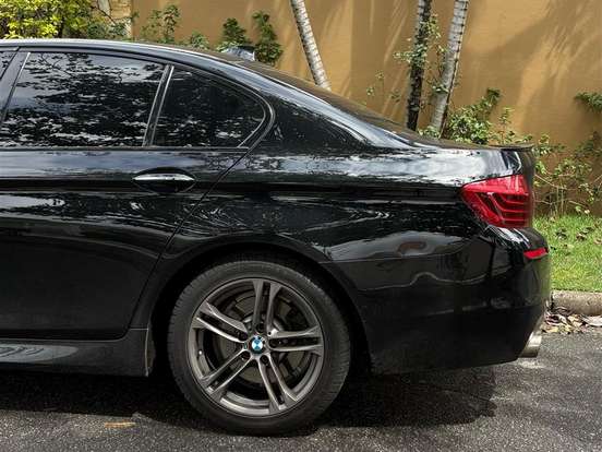 BMW-528i-2.0 M SPORT 16V GASOLINA 4P AUTOMÁTICO BMW-528i-2015