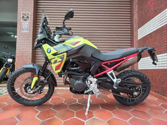 BMW F 900 GS PLUS 