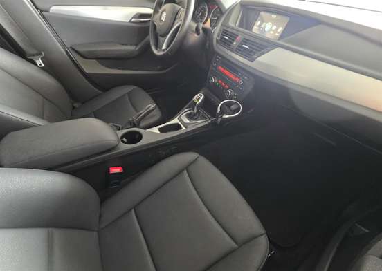 BMW-X1-2012