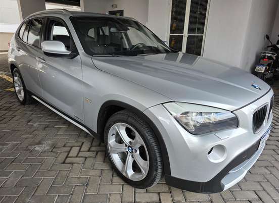 BMW-X1-2.0 16V TURBO GASOLINA SDRIVE20I 4P AUTOMÁTICO BMW-X1-2012