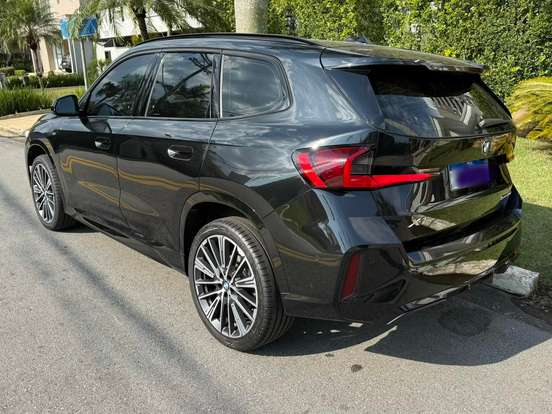 BMW-X1-2024