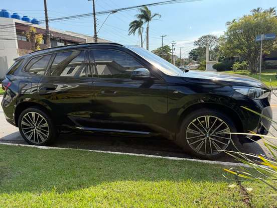 BMW-X1-2024