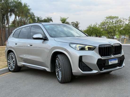BMW-X1-2023