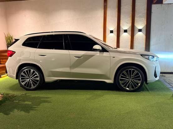 BMW-X1-2023