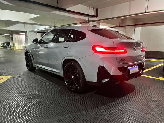 BMW-X4-2023