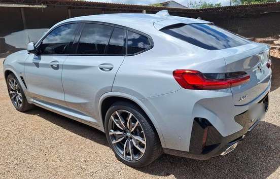 BMW-X4-2024