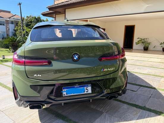 BMW-X4-2022