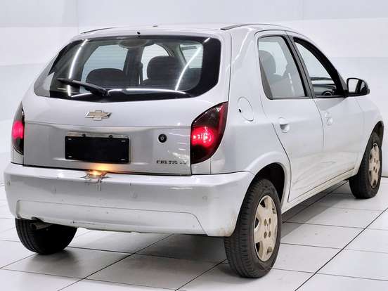CHEVROLET-CELTA-2015