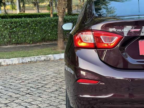 CHEVROLET-CRUZE-2018