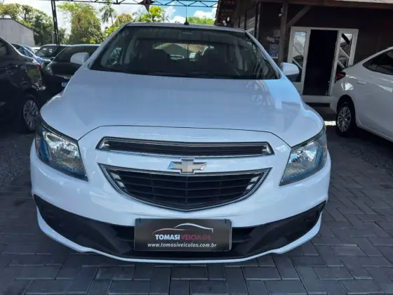 CHEVROLET ONIX 1.0 MPFI LOLLAPALOOZA 8V FLEX 4P MANUAL