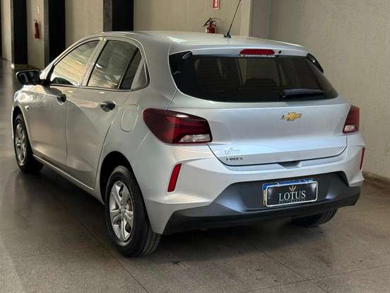 CHEVROLET-ONIX-2020