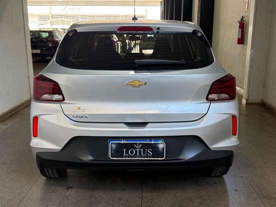CHEVROLET-ONIX-2020