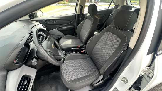 CHEVROLET-ONIX-2018