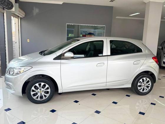 CHEVROLET ONIX 1.0 MPFI LS 8V FLEX 4P MANUAL