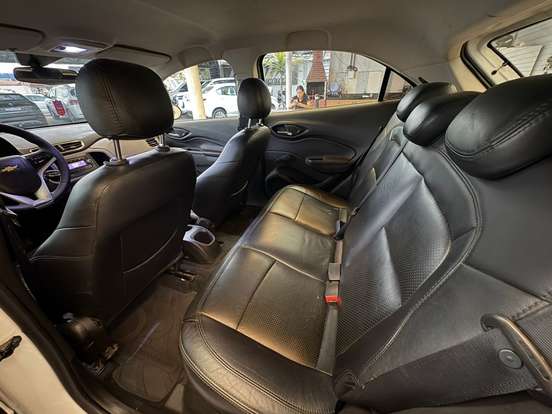 CHEVROLET-ONIX-2018