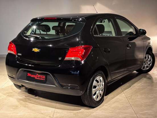 CHEVROLET-ONIX-2018