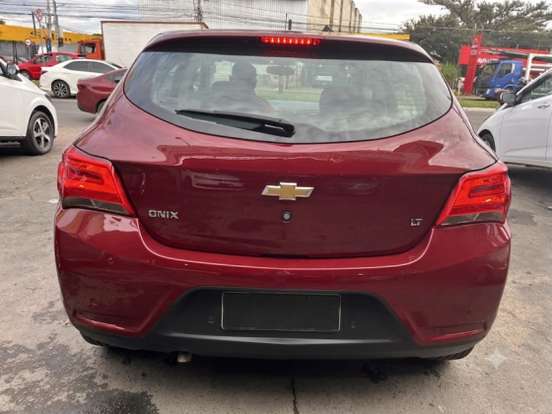 CHEVROLET-ONIX-1.4 MPFI LT 8V FLEX 4P AUTOMÁTICO CHEVROLET-ONIX-2017