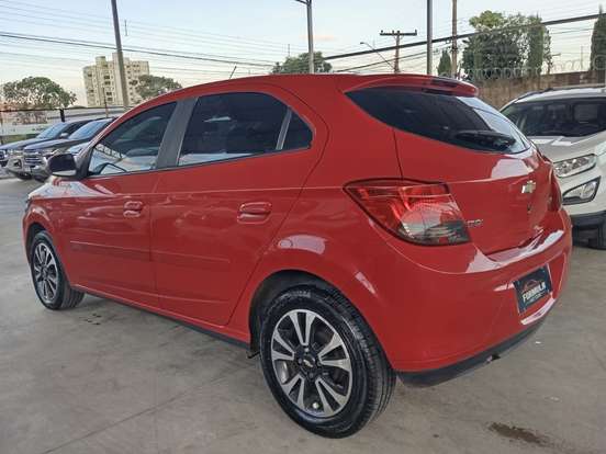 CHEVROLET-ONIX-2015