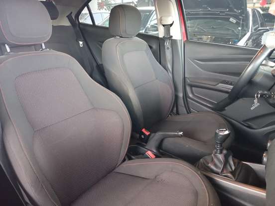 CHEVROLET-ONIX-2015
