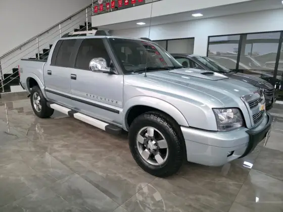CHEVROLET S10 2.4 MPFI EXECUTIVE 4X2 CD 8V FLEX 4P MANUAL