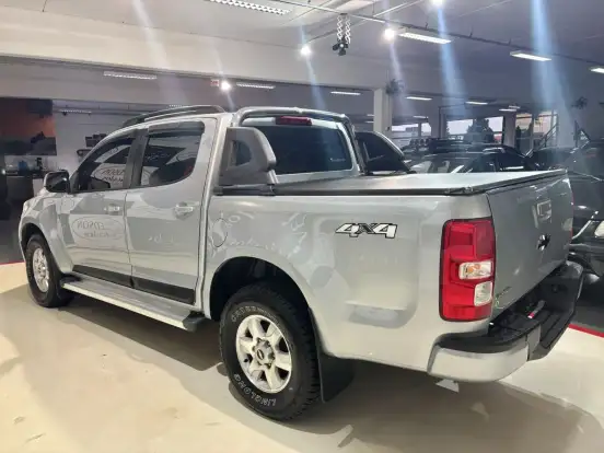 CHEVROLET-S10-2.8 LT 4X4 CD 16V TURBO DIESEL 4P AUTOMÁTICO CHEVROLET-S10-2013