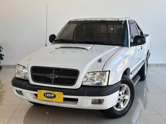 CHEVROLET S10 2.4 MPFI COLINA 4X2 CS 8V POWER 2P MANUAL