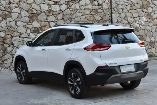 CHEVROLET-TRACKER-2025