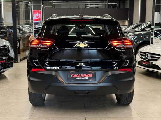 CHEVROLET-TRACKER-2023