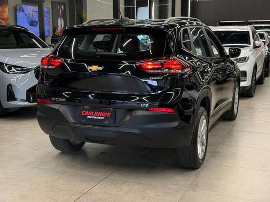 CHEVROLET-TRACKER-2023