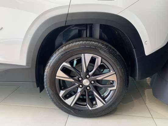 CHEVROLET-TRACKER-2023