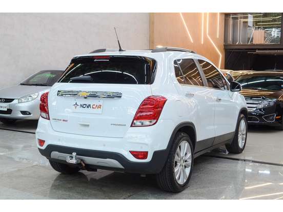 CHEVROLET-TRACKER-2018