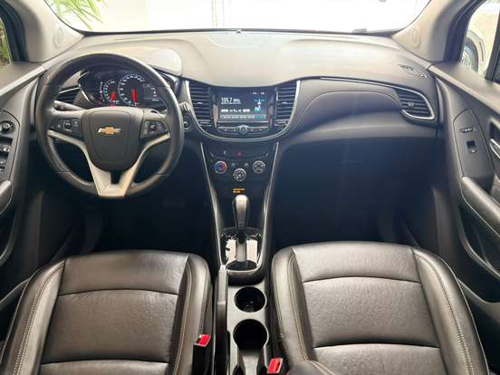 CHEVROLET-TRACKER-2018