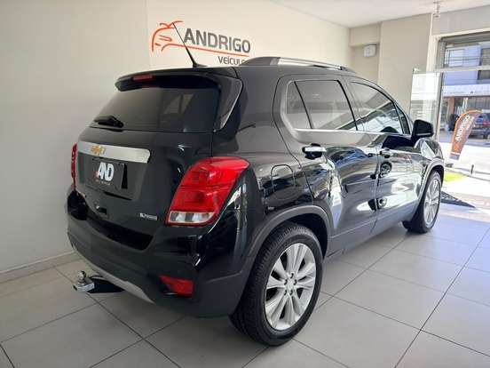 CHEVROLET-TRACKER-2018