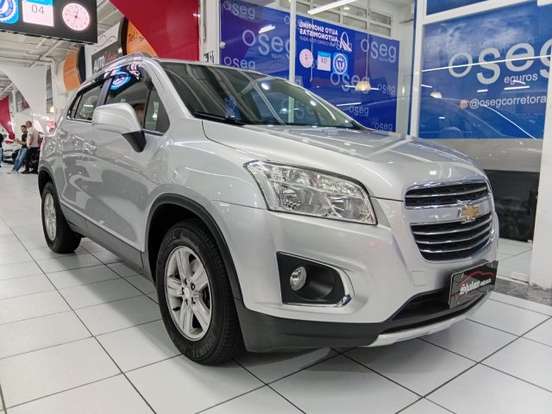 CHEVROLET-TRACKER-2016
