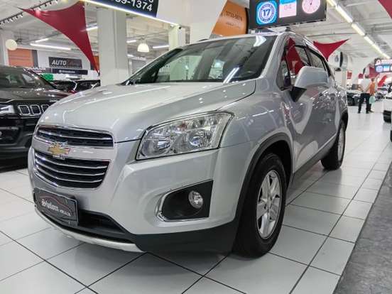 CHEVROLET-TRACKER-2016