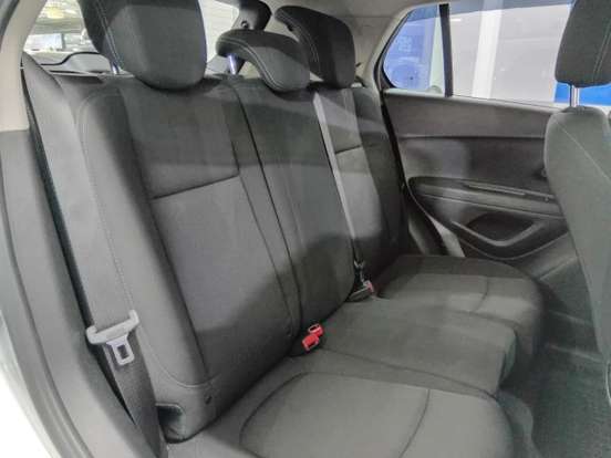 CHEVROLET-TRACKER-2016
