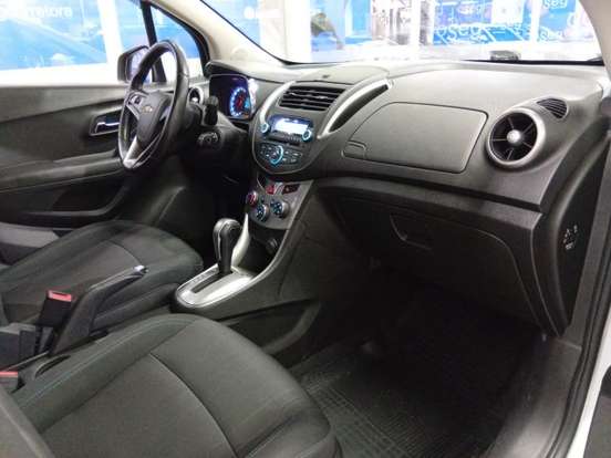 CHEVROLET-TRACKER-2016