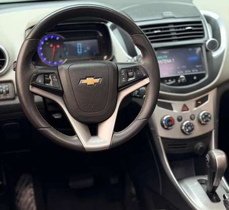 CHEVROLET-TRACKER-2015
