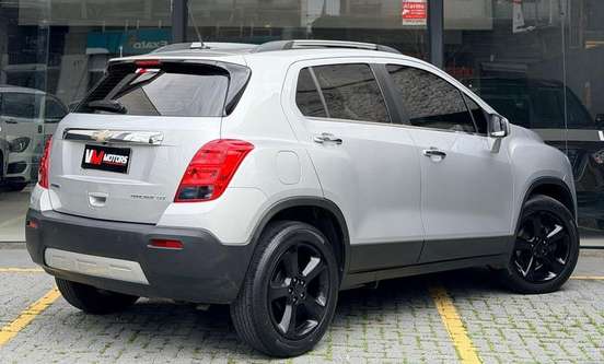 CHEVROLET-TRACKER-2015