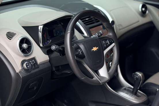 CHEVROLET-TRACKER-2015