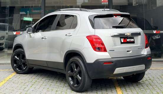 CHEVROLET-TRACKER-2015