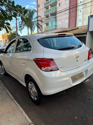 CHEVROLET ONIX 1.0 MPFI LT 8V FLEX 4P MANUAL