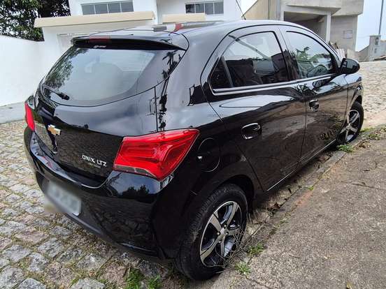 CHEVROLET-ONIX-1.4 MPFI LTZ 8V FLEX 4P AUTOMÁTICO CHEVROLET-ONIX-2016