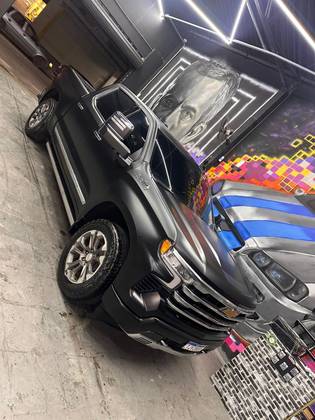 CHEVROLET SILVERADO 5.3 V8 GASOLINA 1500 HIGH COUNTRY 4X4 AUTOMÁTICO
