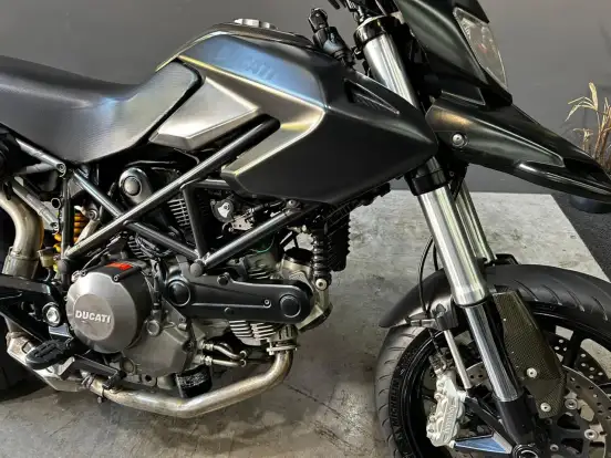 DUCATI-HYPERMOTARD 796-2011