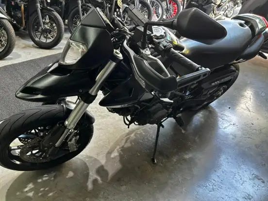 DUCATI-HYPERMOTARD 796-2011